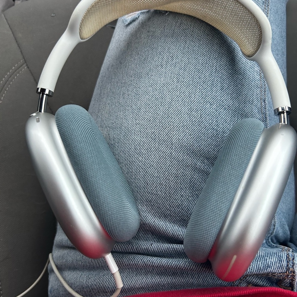 Apple air pod max Over-Ear Headphones - Silver and Gray